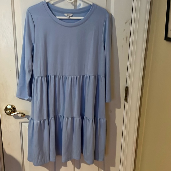 crown & ivy Dresses & Skirts - Crown & Ivy women’s tiered dress size Largee large light blue long sleeve